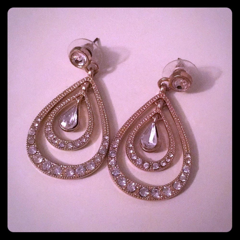 Gold dangly earrings